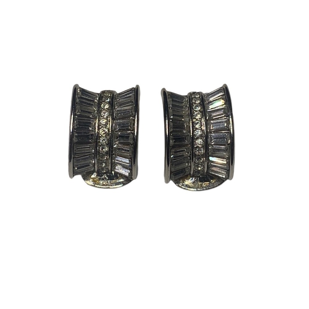 Vintage Nolan Miller wide curved clip on‎ earrings